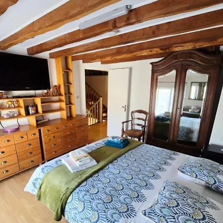 Holiday home Leomie - Maison En Pierre Au Pied Des Vignes - Monthurel